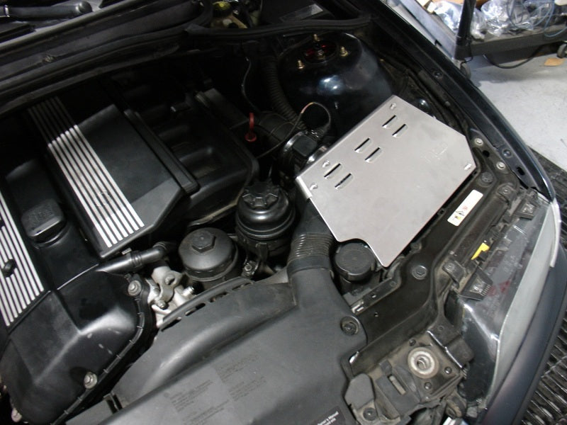Injen 1999-2000 BMW 323i E46 2.5L/1999-2000 328 E46 2.8L/2001-2005 325 E46 2.5L Wrkl Blk Short Ram Intake w/MR (injSP1110WB)