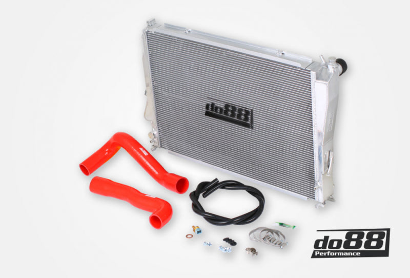 do88 Aluminum Radiator for BMW M3 E46, red hoses