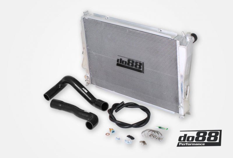 do88 Aluminum Radiator for BMW M3 E46, black hoses