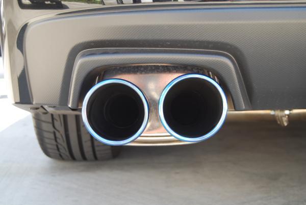 Invidia 2015+ Subaru WRX/STI 4Dr Q300 Twin Outlet Rolled Titanium Burnt Quad Tip Cat-Back Exhaust - photo 2