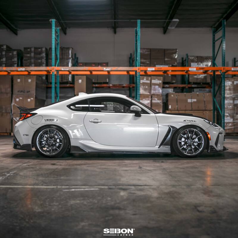 Seibon 2022-2024 Toyota GR86 / Subaru BRZ 2-Door Coupe Carbon Fiber Fender Trim - Gloss Finish - photo 5