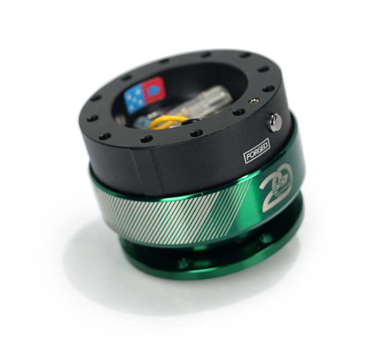 NRG Quick Release Gen 2.0 - 20 Year Anniversary Black Body / Emerald Ring (SRK-200BK-EG20)