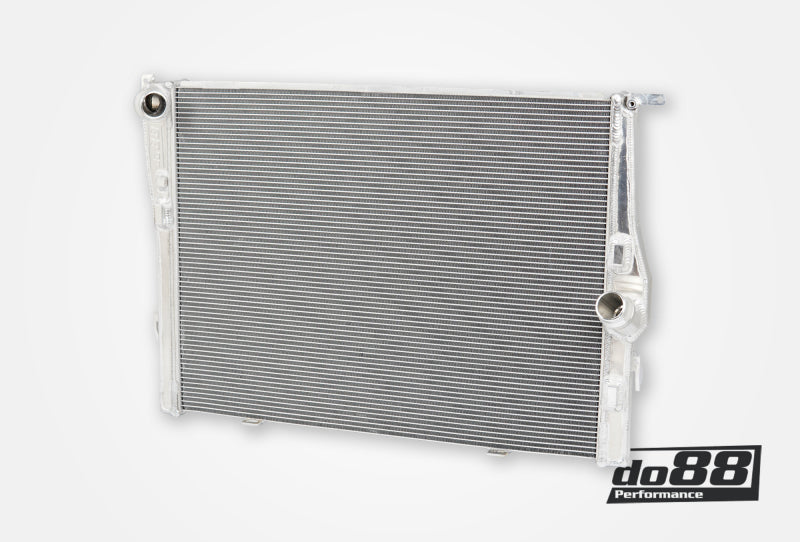 do88 Aluminum Radiator for BMW M3 E90/E92