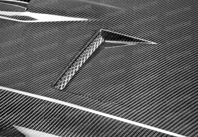 Seibon 2009-2012 Nissan GT-R R35 GTII-Style Carbon Fiber Hood - photo 5