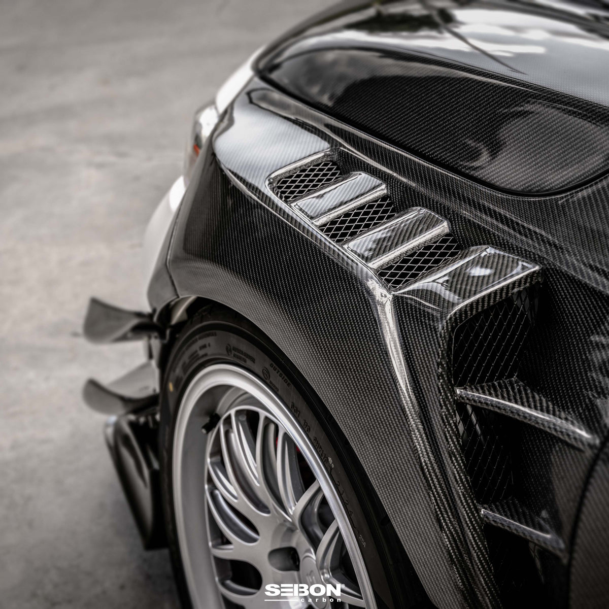 Seibon 2023-2024 Honda Civic Type R Carbon Fiber Fenders - photo 9